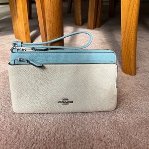 NWT Coach Contrast Double Zip Wallet Wristlet in Chalk Waterfall Style No. CF447